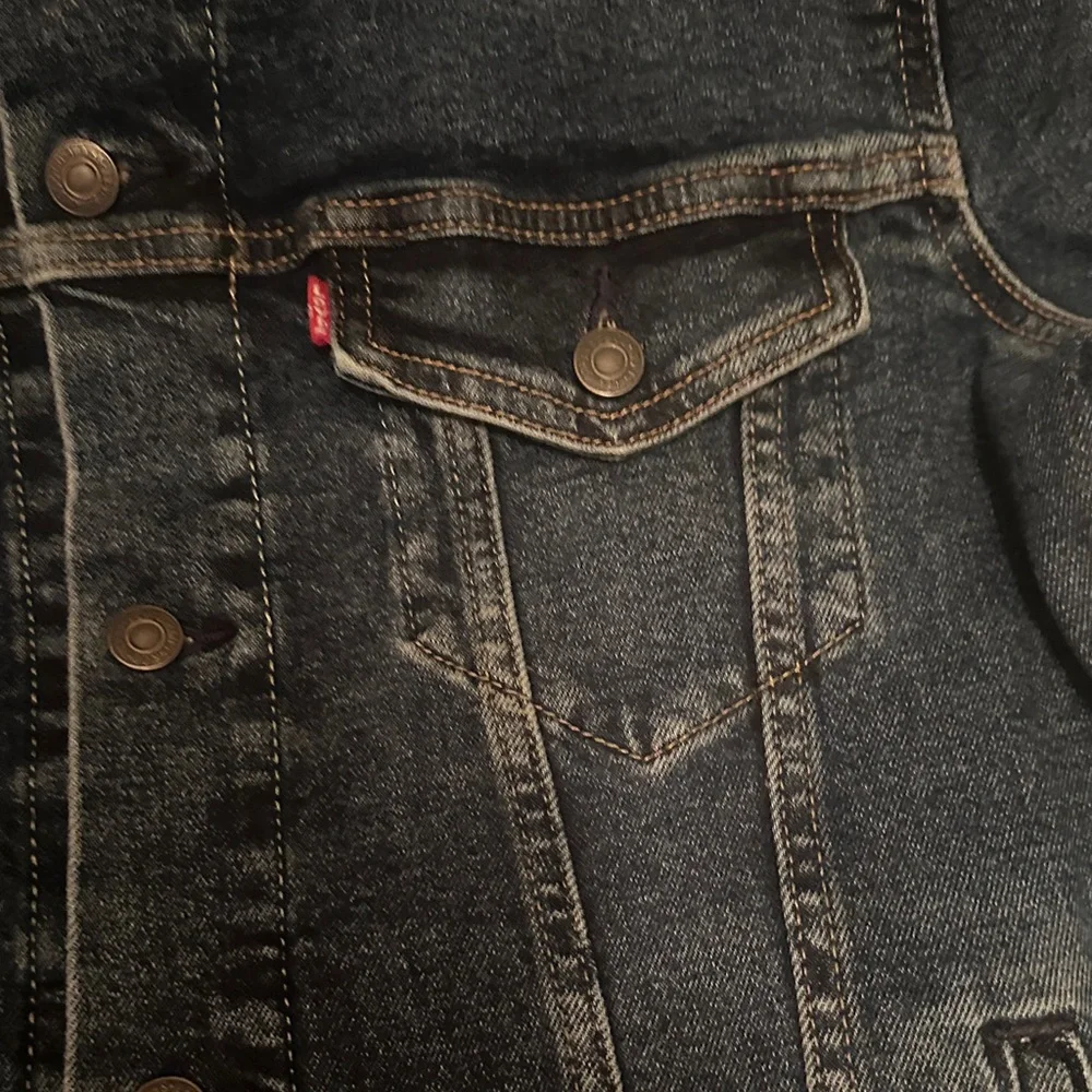 Levi's Dark Indigo Denim Jacket - Picture 5 of 15
